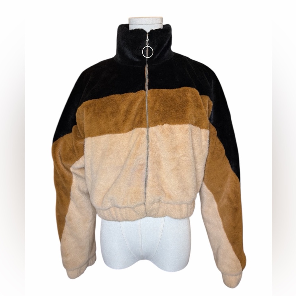 Forever 21 Faux Fur Sherpa Colorblock Cropped Zip Jacket Small